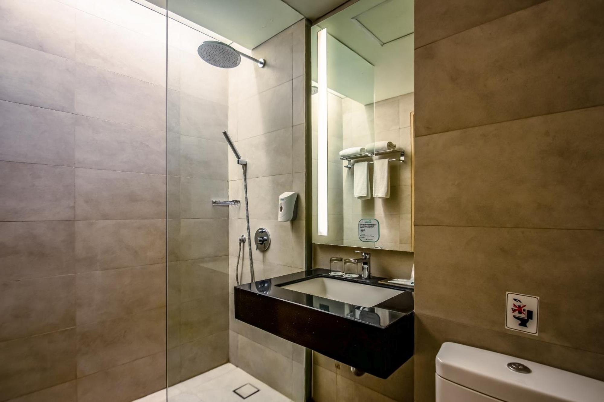 Hotel Ayola Lippo Cikarang Ngoại thất bức ảnh