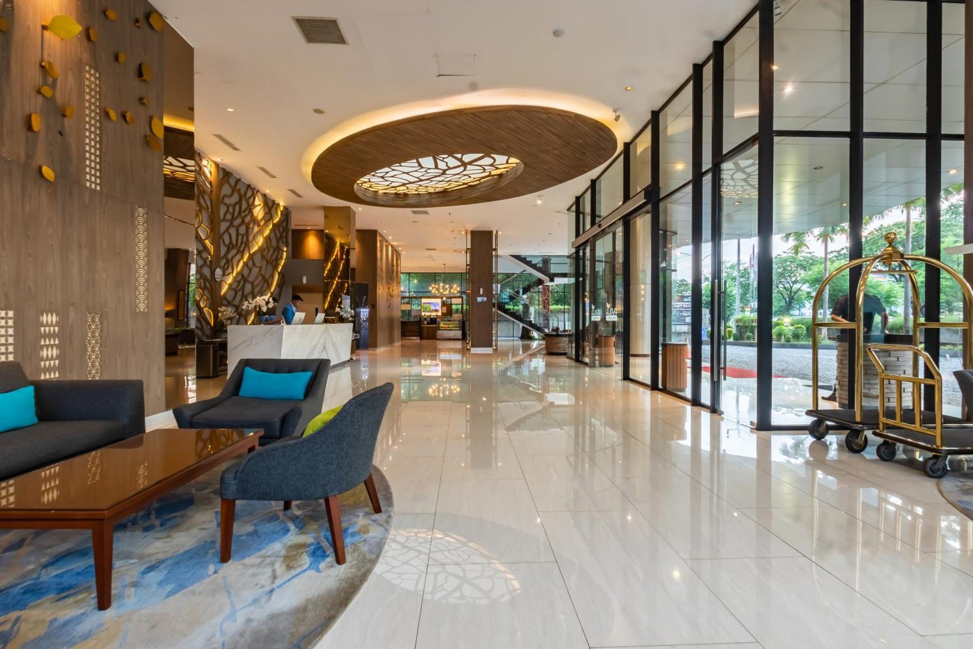 Hotel Ayola Lippo Cikarang Ngoại thất bức ảnh